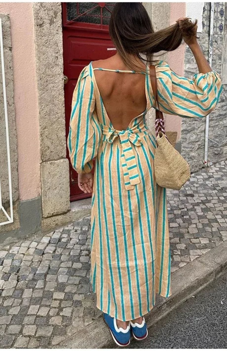 Rosea Elegancka Sukienka Maxi Bez Pleców w Paski