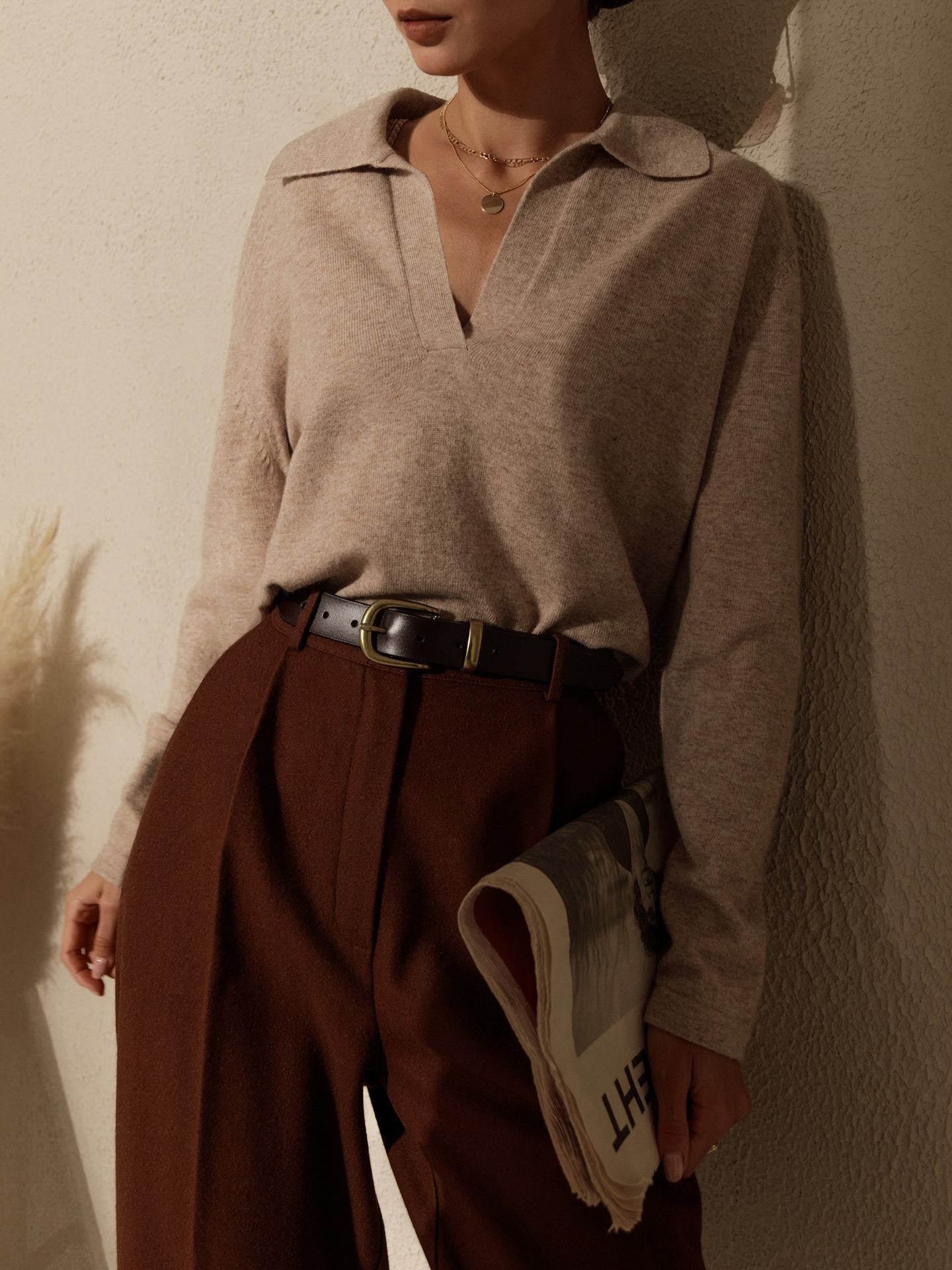 Sweter polo Rosea z dekoltem w serek